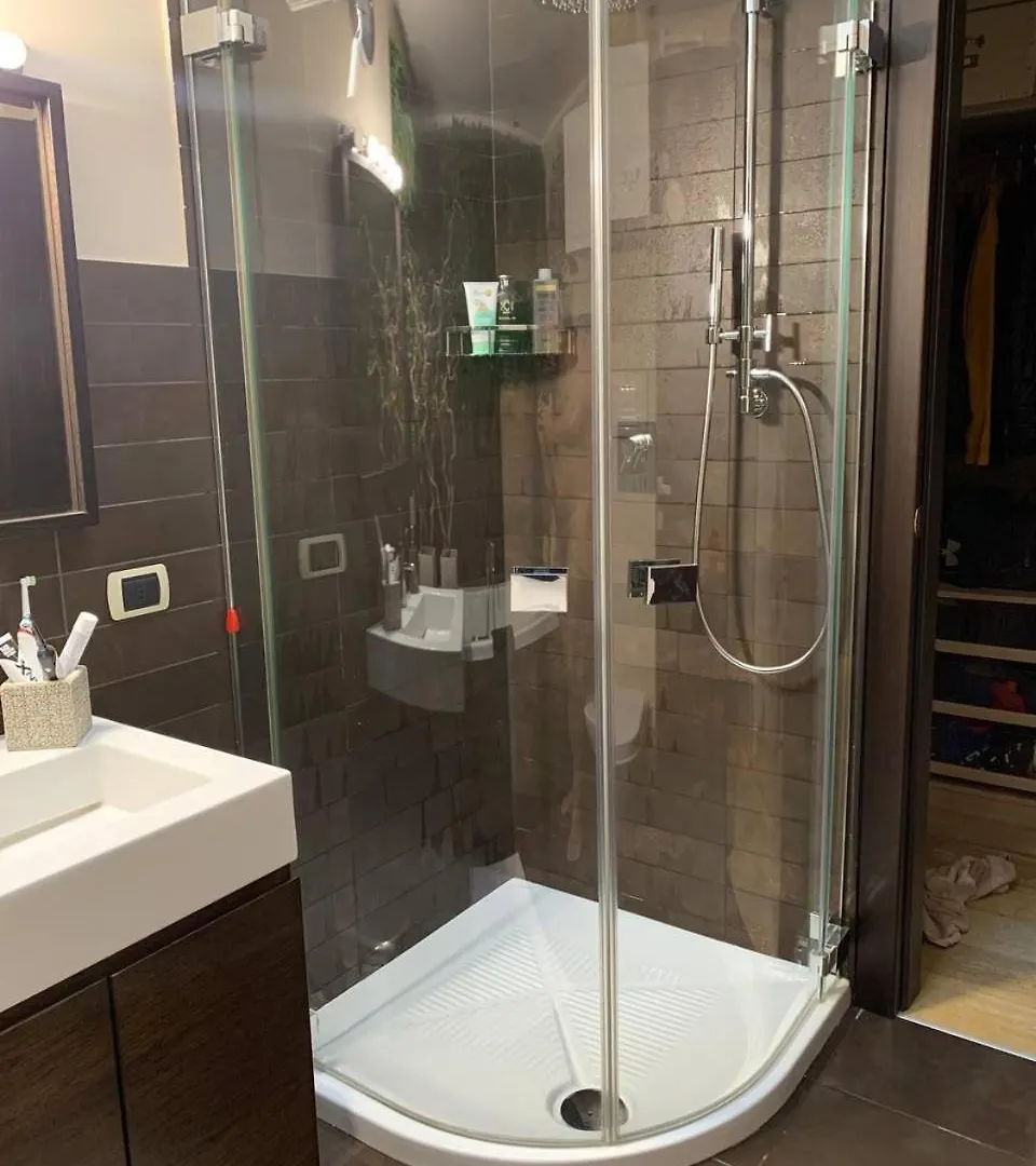 Residenza Taliedo, In Casa Privata, Abitata, Solo Camera Doppia E Bagno Personale Milano 0*,  İtalya